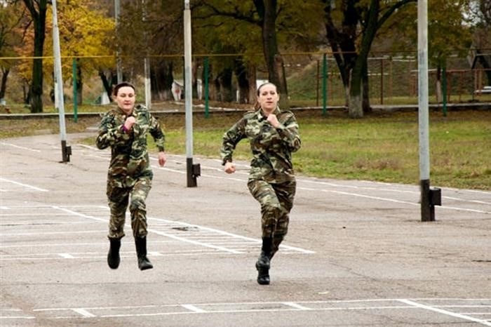 Зарплата в войсках у женщин-военнослужащих